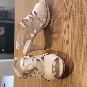 10 Wide Jessica Cline Heels